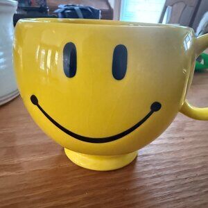 Large Happy Face Mug